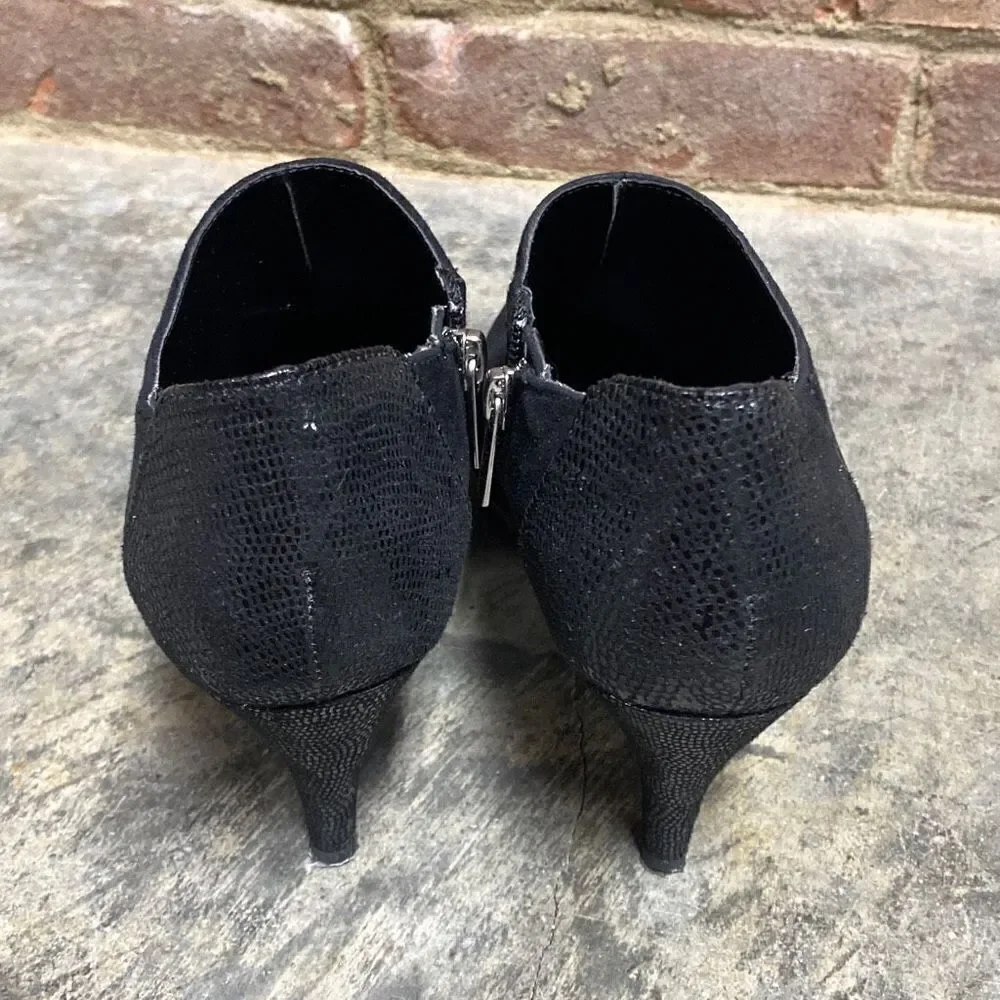 Bandolino Black Faux Suede Heel Ankle Bootie Size 7.5